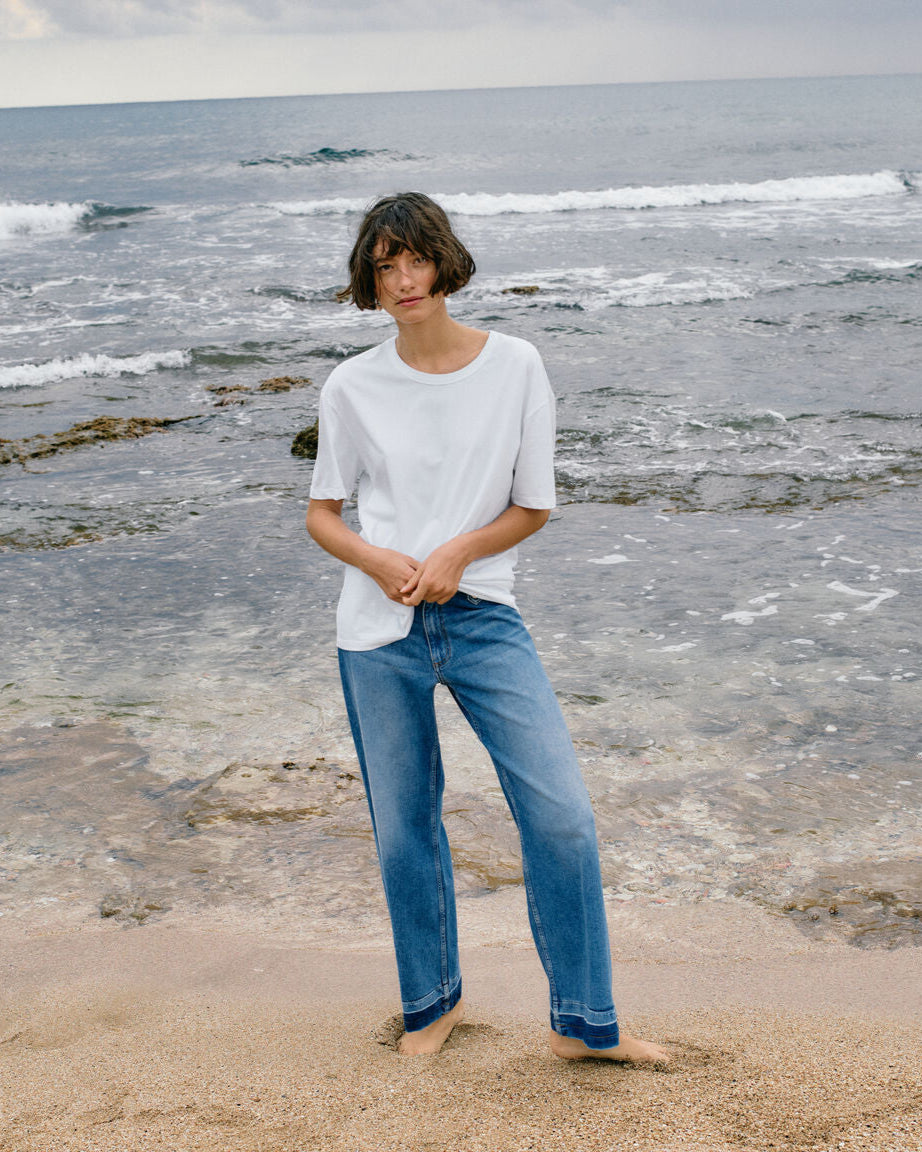 Modelshot / White / Detail